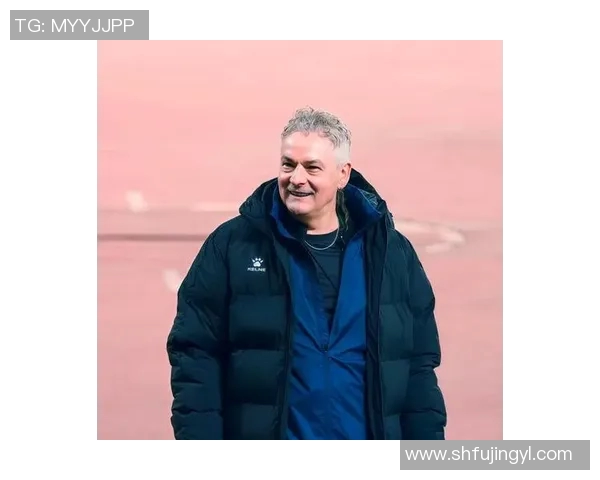 外国足球明星的传奇人生与场上风采的背后故事 外国足球明星的传奇人生与场上风采的背后故事