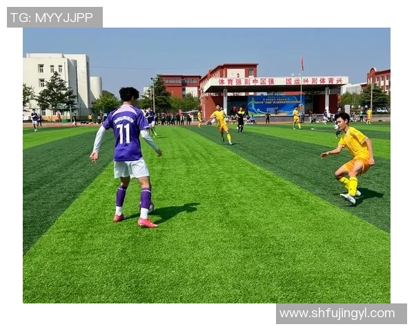 足球明星与青岛朋友的深厚情谊与共同成长之路