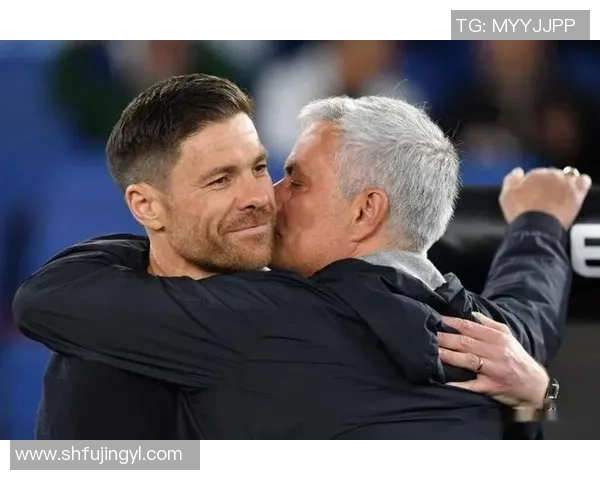 足球明星重聚恩师感人瞬间视频回顾师徒情深岁月如歌 足球明星重聚恩师感人瞬间视频回顾师徒情深岁月如歌